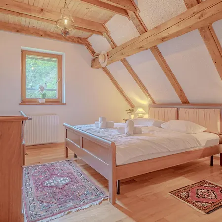 Primus Near Gorge - Happy Brvnara Soca