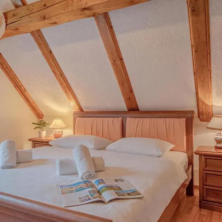 Chalet Primus In Valley - Happy *